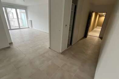 Appartement 3 pièces 830 €