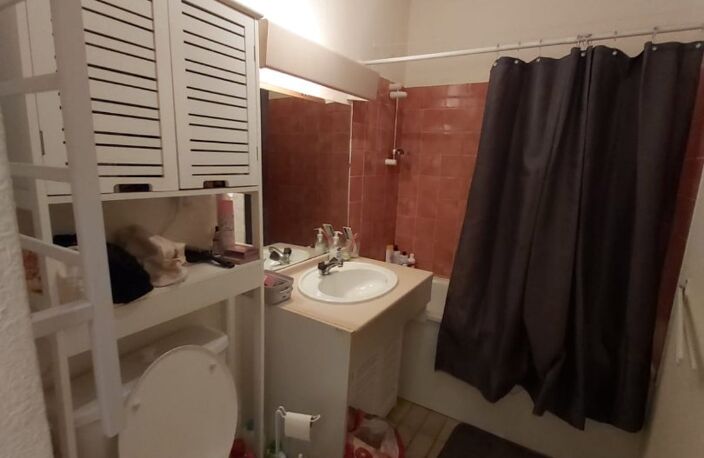 Location appartement 1 pièce 23 m² à Ax-les-Thermes (09110) — photo 5