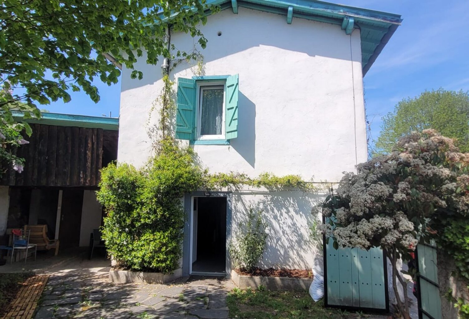 MAISON T4 MEUBLEE AVEC JARDIN — photo 1