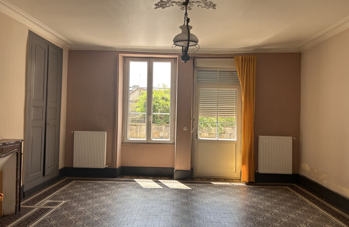 A VENDRE - Maison 5 pièces avec jardin et dépendances à Pris — photo 2