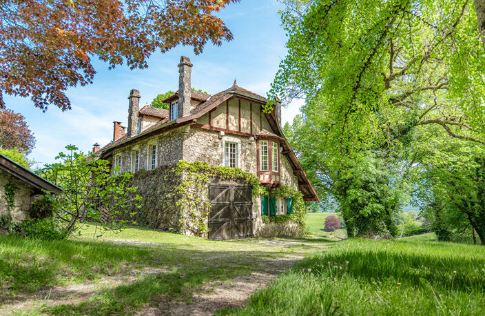 Maison de caractère à Peyrieu; Idéale chambres d'hôtes ou gîtes — photo 3
