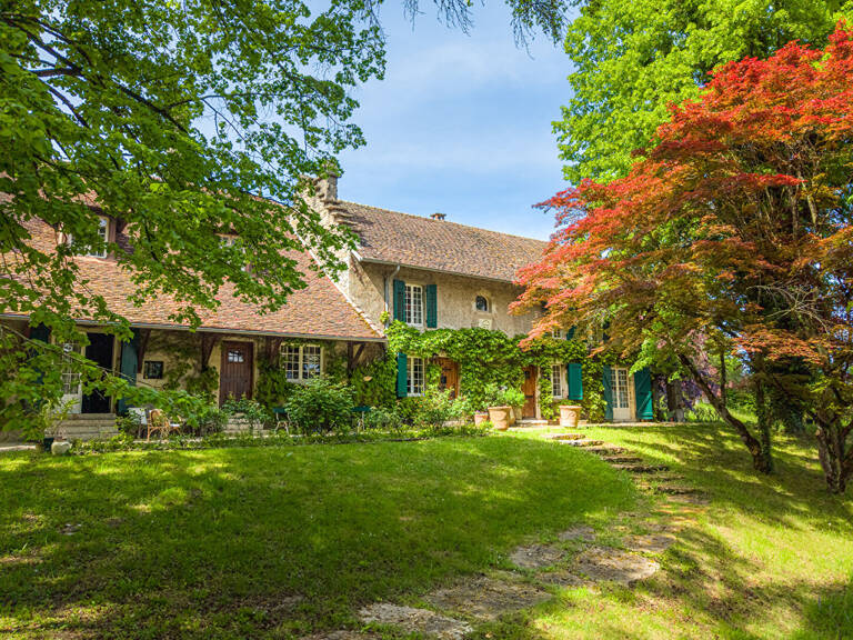 Maison de caractère à Peyrieu; Idéale chambres d'hôtes ou gîtes — photo 1