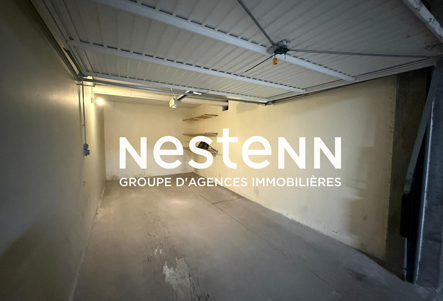 Garage box en sous sol avec Portes motorisées - 69500 BRON — photo 1