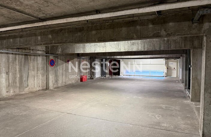 Garage box en sous sol avec Portes motorisées - 69500 BRON — photo 4