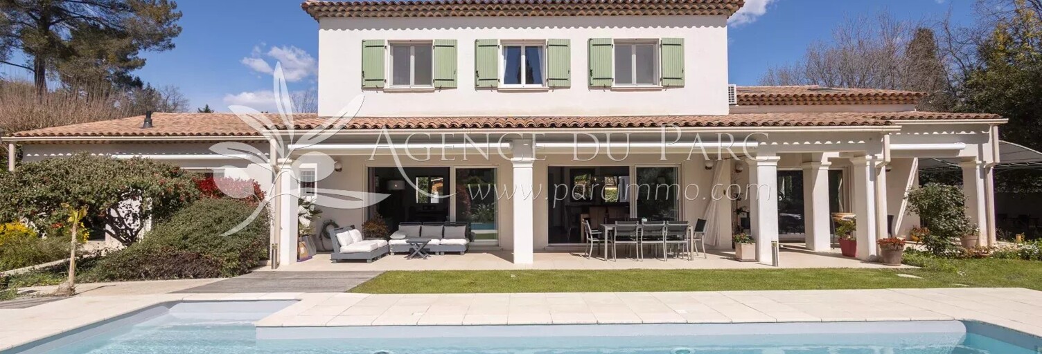 Maison 11 Pièces 248 m² à vendre à Roquefort-les-Pins (06330)