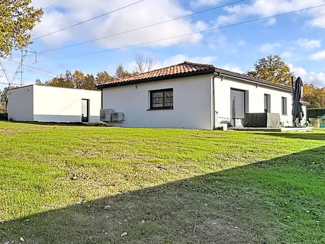 Maison neuve 3 chambres de 90 m² avec un beau jardin et garage indépendant. — photo du bien