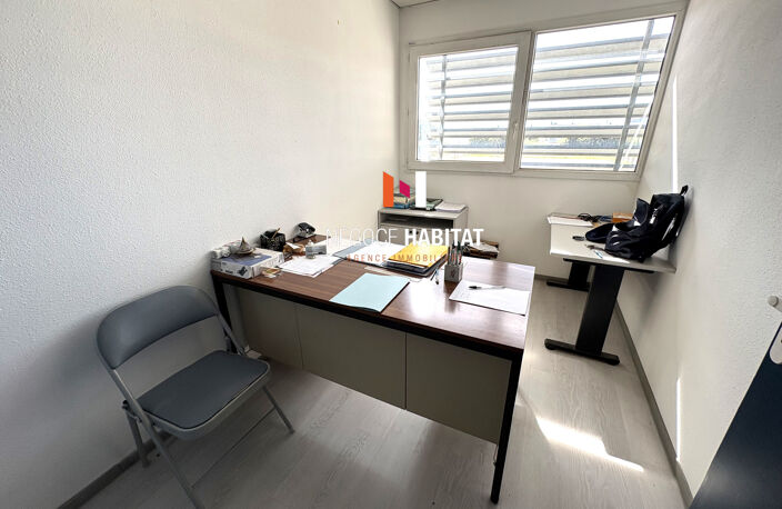 NIMES 30000 BUREAUX A VENDRE — photo 2