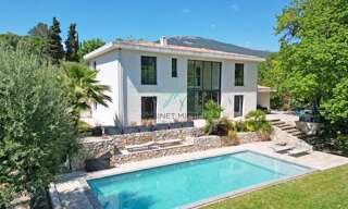 Maison 6 Pièces 173 m² à vendre à Roquefort-les-Pins (06330)