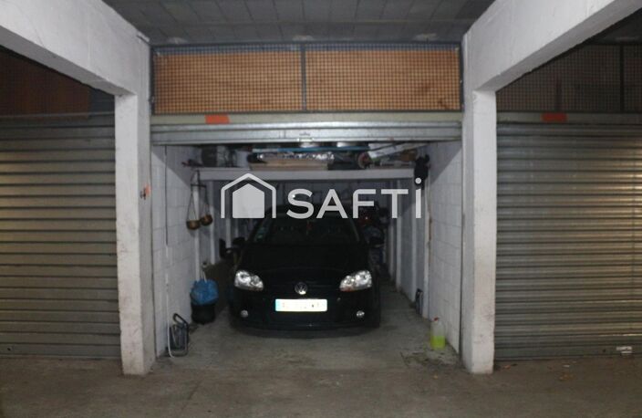 A VENDRE MARSEILLE 11ème  DEUX  GRANDS GARAGES LOUES — photo 3