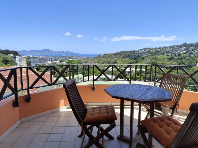 T2 meublé avec terrasse + vue mer – Eau & wifi inclus – La Meynard — photo 1