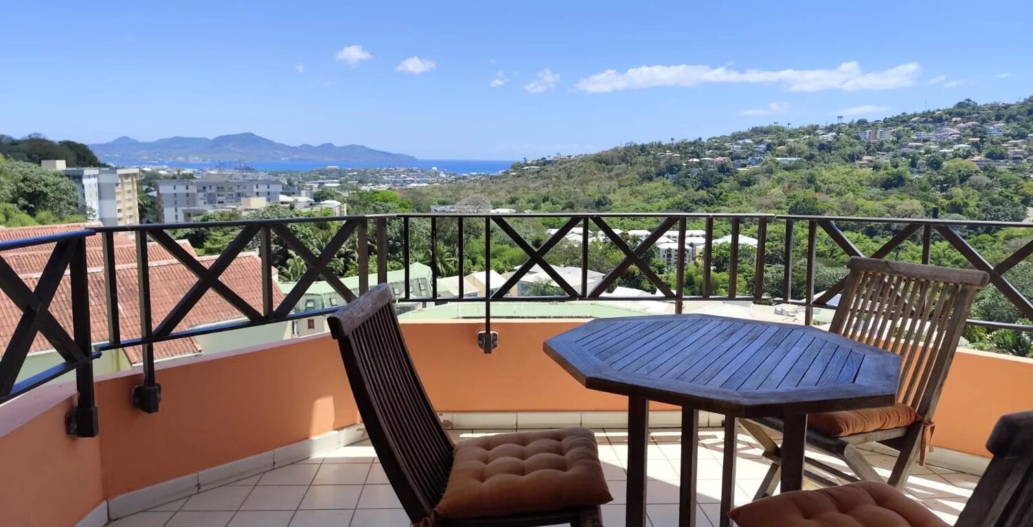 T2 meublé avec terrasse + vue mer – Eau & wifi inclus – La Meynard — photo 1
