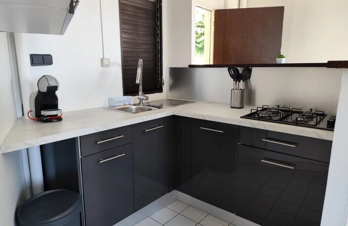 T2 meublé avec terrasse + vue mer – Eau & wifi inclus – La Meynard — photo 4