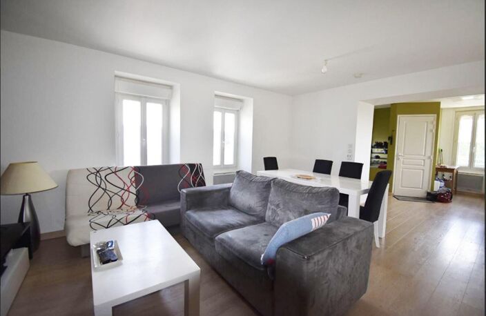 À seulement 8 minutes du centre de Nantes  Appartement T3 en duplex avec vue sur la Loire- 9420€ de revenus locatifs/an — photo 2