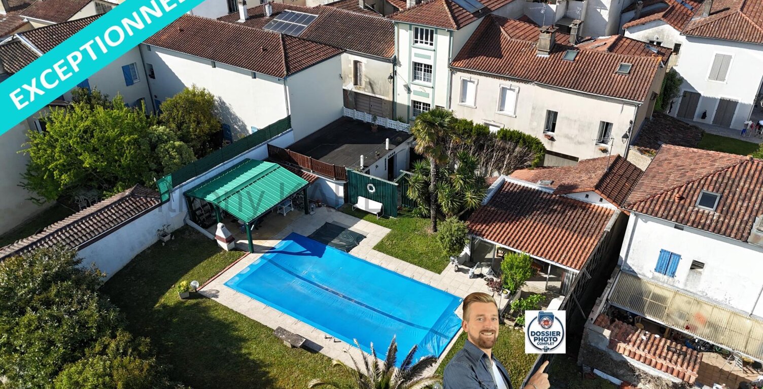 Maison de ville d'exception + Garage + Piscine + Jardin — photo 1