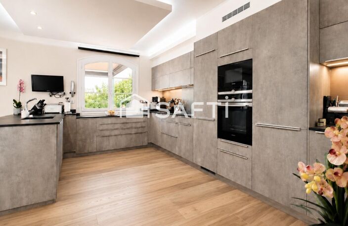 Maison de plain-pied avec piscine, dépendances et plus d'un hectare de terrain — photo 5