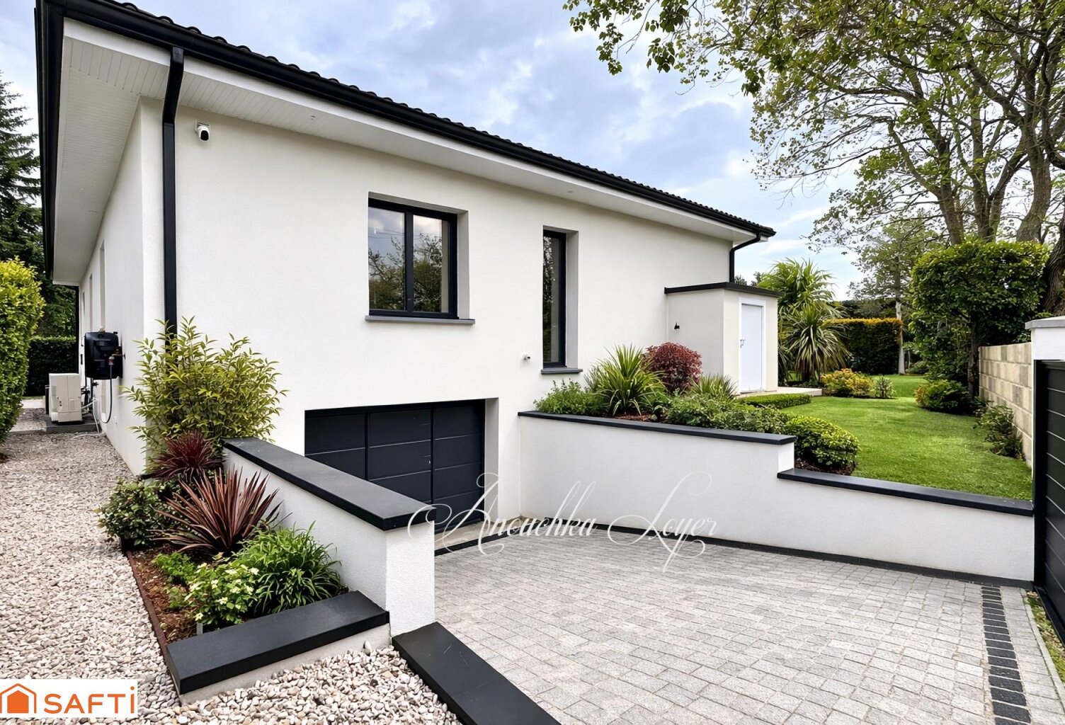 Maison avec garage et piscine au calme — photo 1