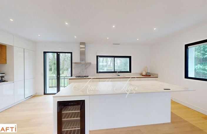 Maison avec garage et piscine au calme — photo 4