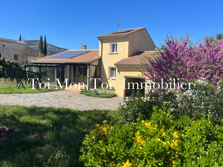 Quissac centre, Villa F5 de 260 m2env., 2 garages, piscine l — photo 1