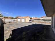 À vendre au cœur de Longeville-sur-Mer, ensemble immobilier offrant de nombreuses possibilités d'exploitation. — photo 2