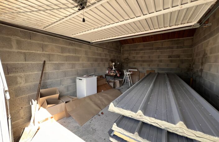 À vendre au cœur de Longeville-sur-Mer, ensemble immobilier offrant de nombreuses possibilités d'exploitation. — photo 5