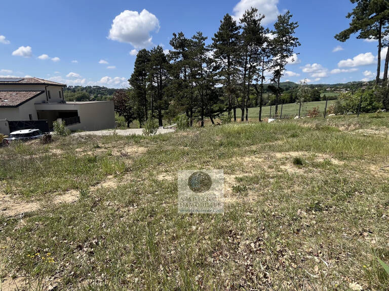 Terrain dans un environnement calme et verdoyant — photo 1