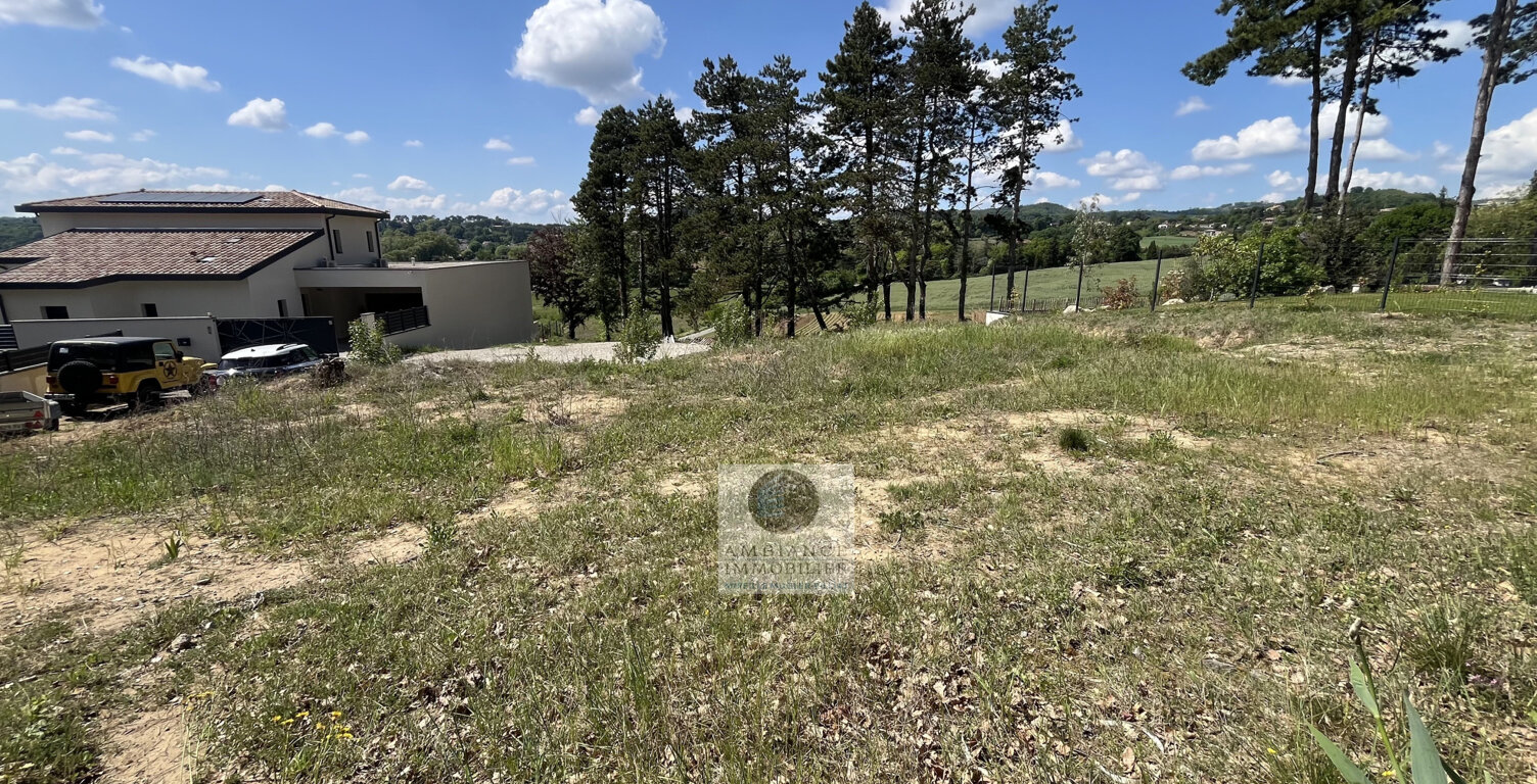 Terrain dans un environnement calme et verdoyant — photo 1
