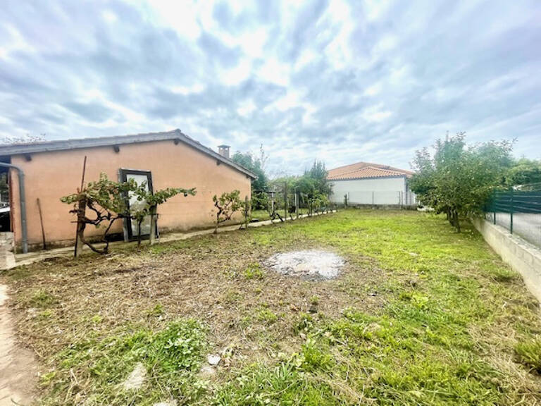 CUGNAUX - Terrain à bâtir de 461 m2 non viabilisé avec bâtim — photo 1