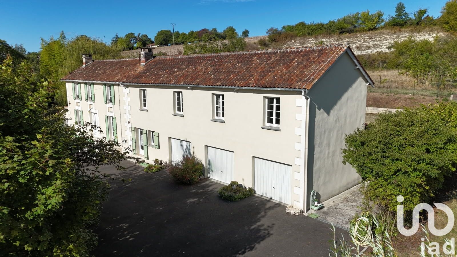 Vente Maison/villa 8 pièces - Photo 2
