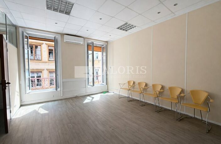 BUREAUX à LOUER — photo 2