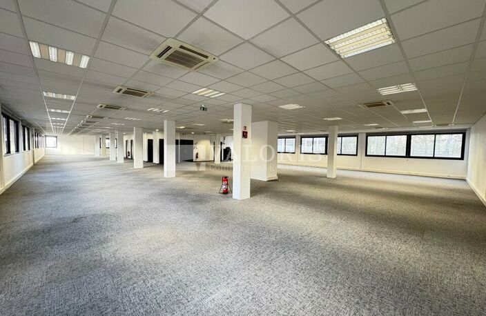 BUREAUX à LOUER — photo 2