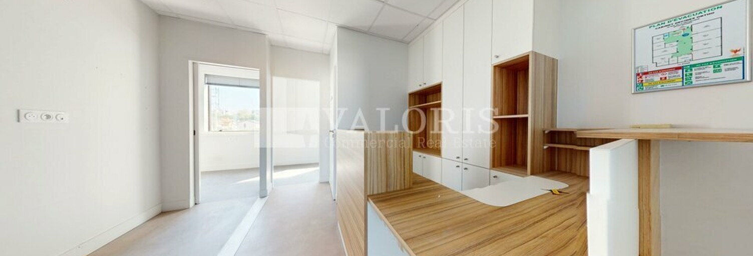 Bureau  138 m² à louer à Décines-Charpieu (69150)