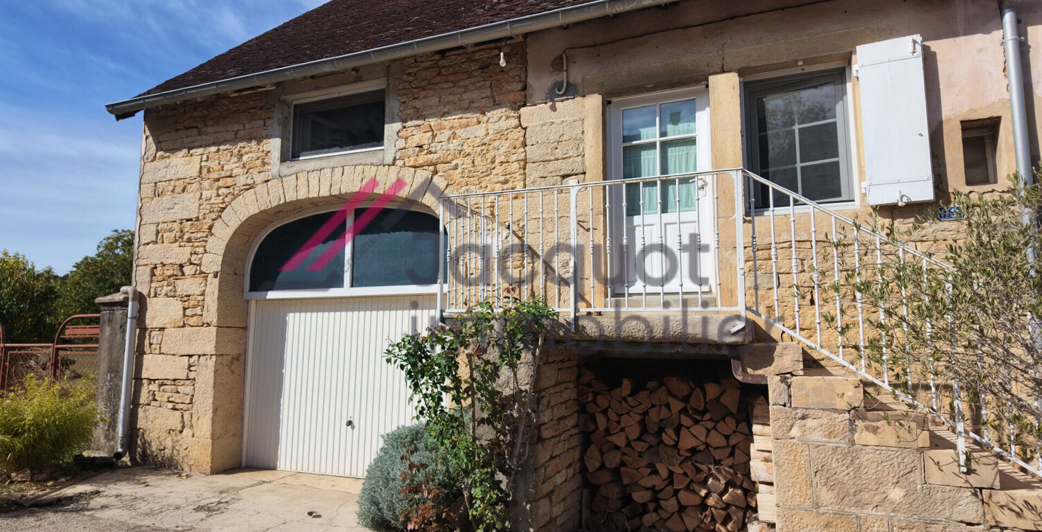 Maison de village, proche Lons le Saunier — photo 1