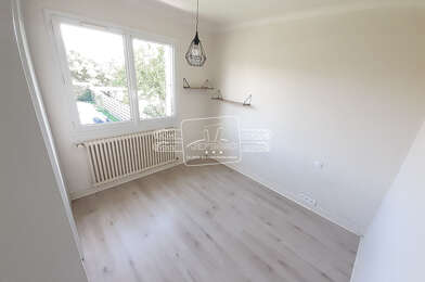 Appartement  335 €