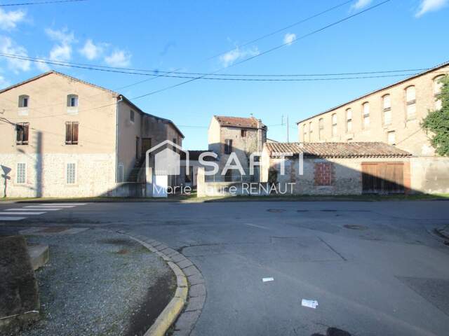 Bâtiment historique à fort potentiel d'investissement — photo du bien