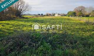 Terrain  1740 m² à vendre à Anglade (33390)