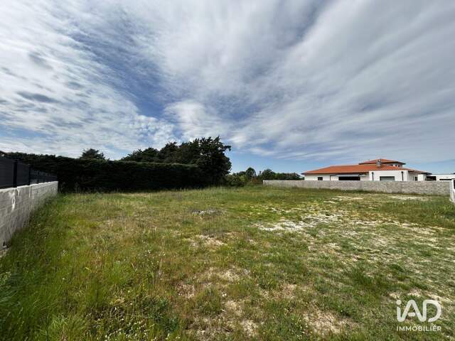 Vente Terrain 698 m&sup2; — photo du bien
