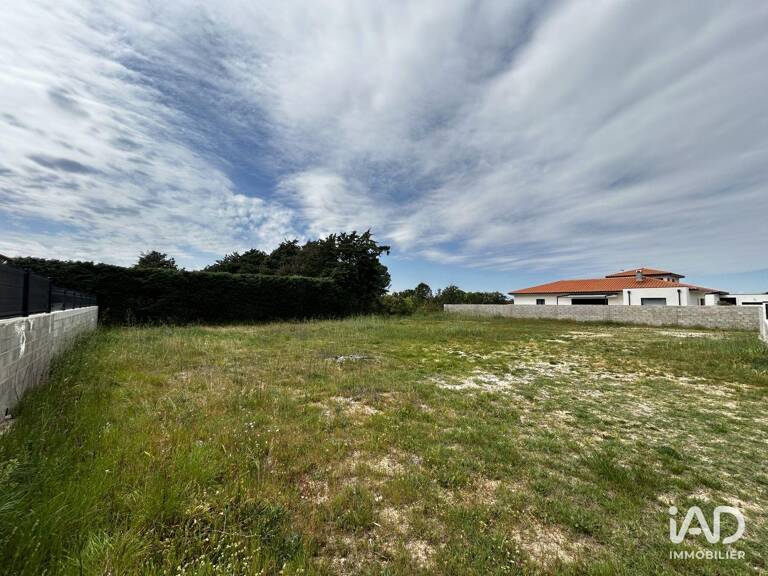 Vente Terrain 698 m&sup2; — photo 1