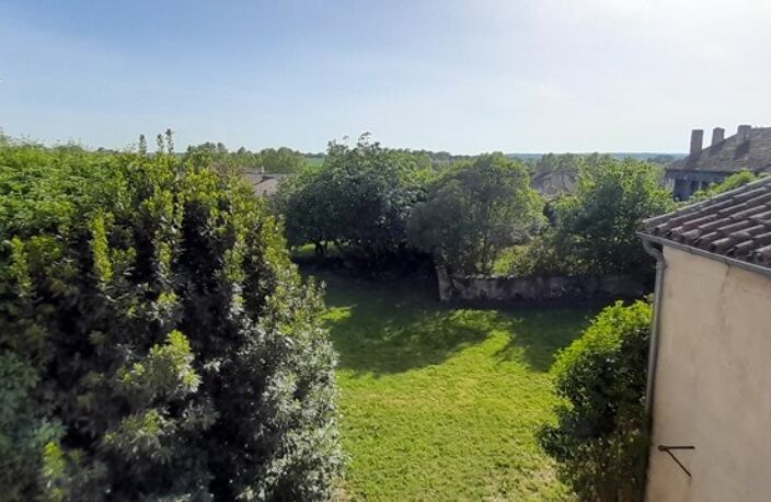 Maison de bourg de 5 pièces principales — photo 2