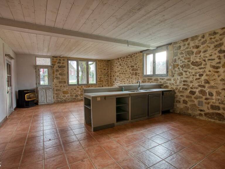 Maison de bourg de 8 pièces principales — photo 1