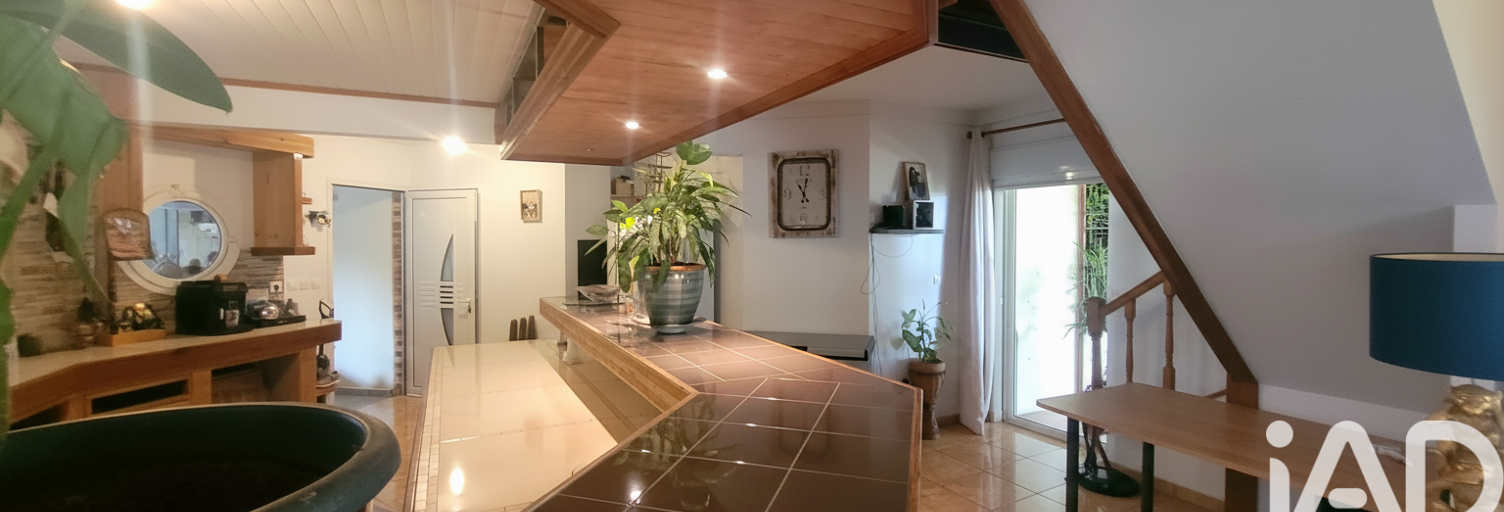 Maison 13 Pièces 374 m² à vendre à Saint-Pierre (97410)