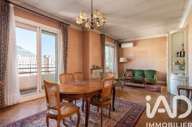 Appartement 3 pièces 210000 €