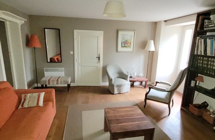 Maison en pierre de 8 pièces principales — photo 3
