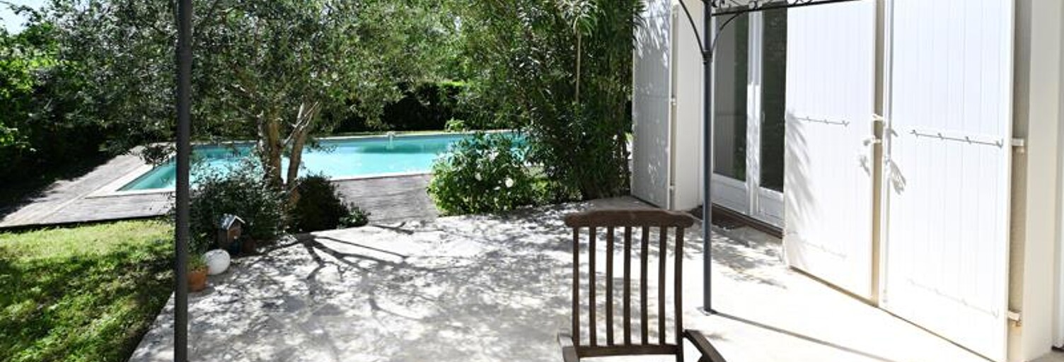 Maison 8 Pièces 223 m² à vendre à Linars (16730)