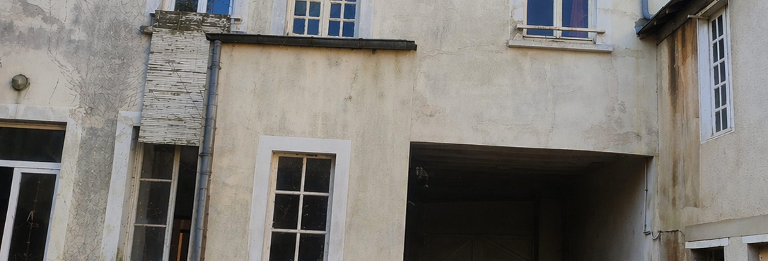 Immeuble  300 m² à vendre à Montval-sur-Loir (72500)