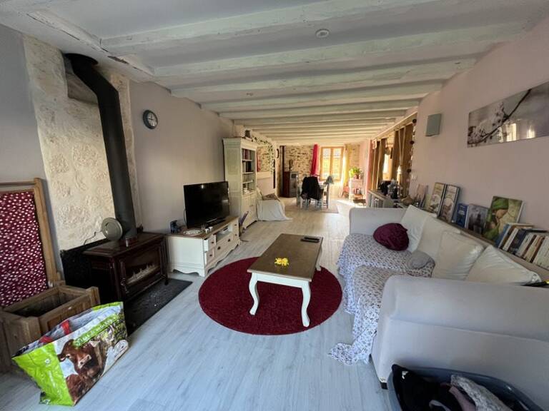 Maison en pierre de 9 pièces principales — photo 1