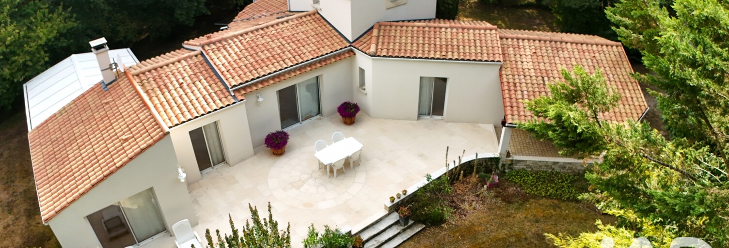 Maison 6 Pièces 155 m² à vendre à Pisany (17600)