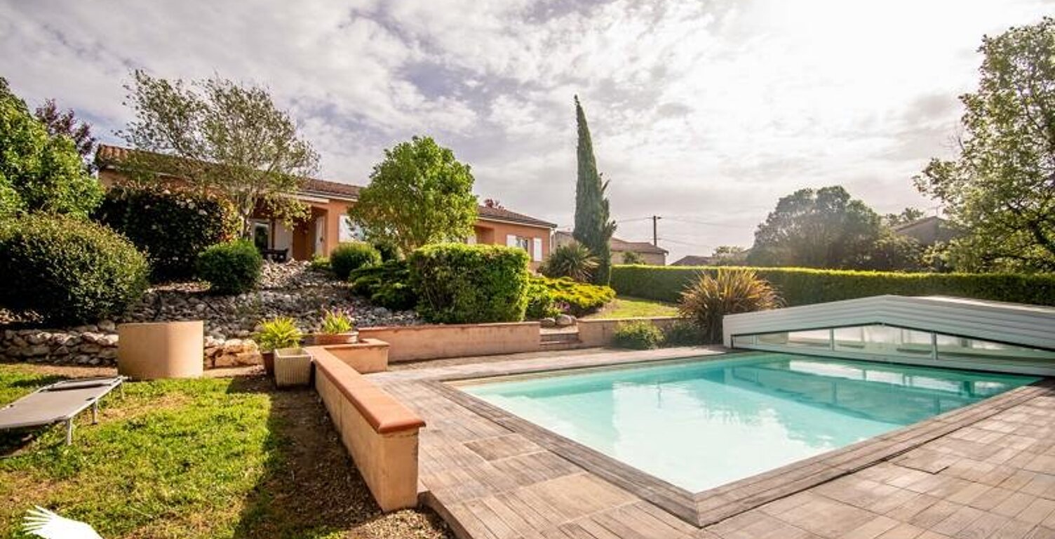 Villa de 6 pièces principales — photo 1