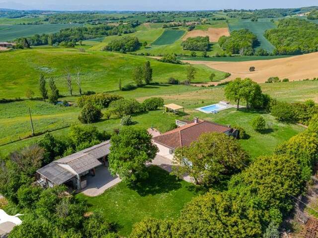 Ferme (tte) de 4 pièces principales — photo du bien