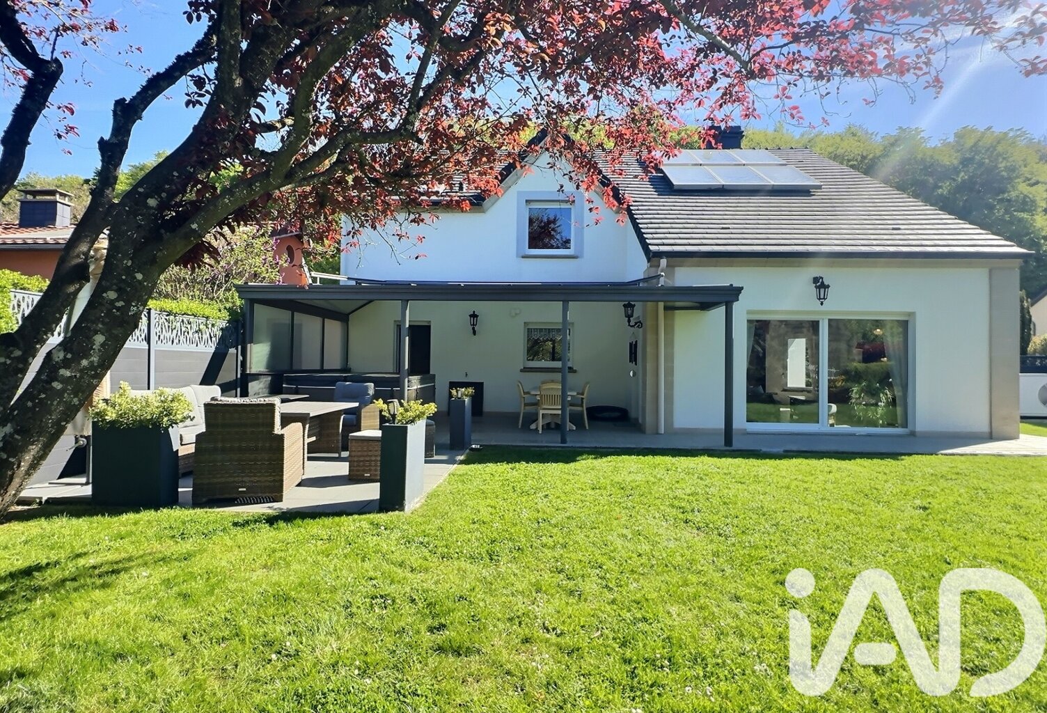Vente Maison/villa 8 pièces — photo 1