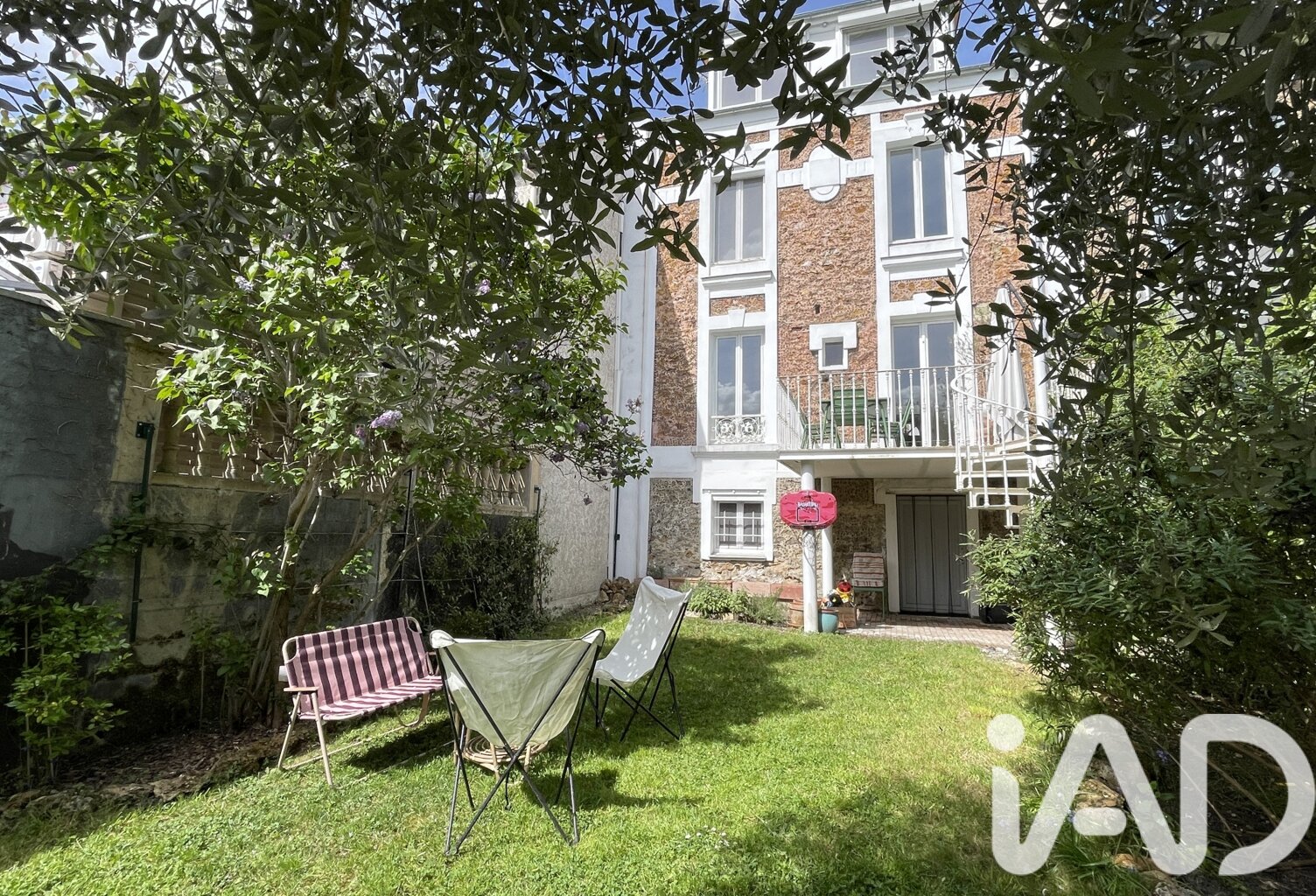 Vente Maison/villa 9 pièces — photo 1